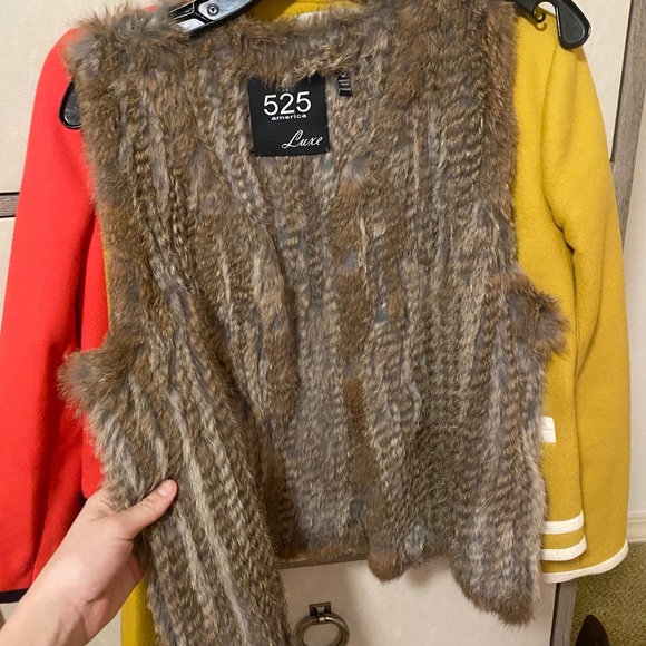 525 luxury fur vest NWOT - Picture 2 of 5